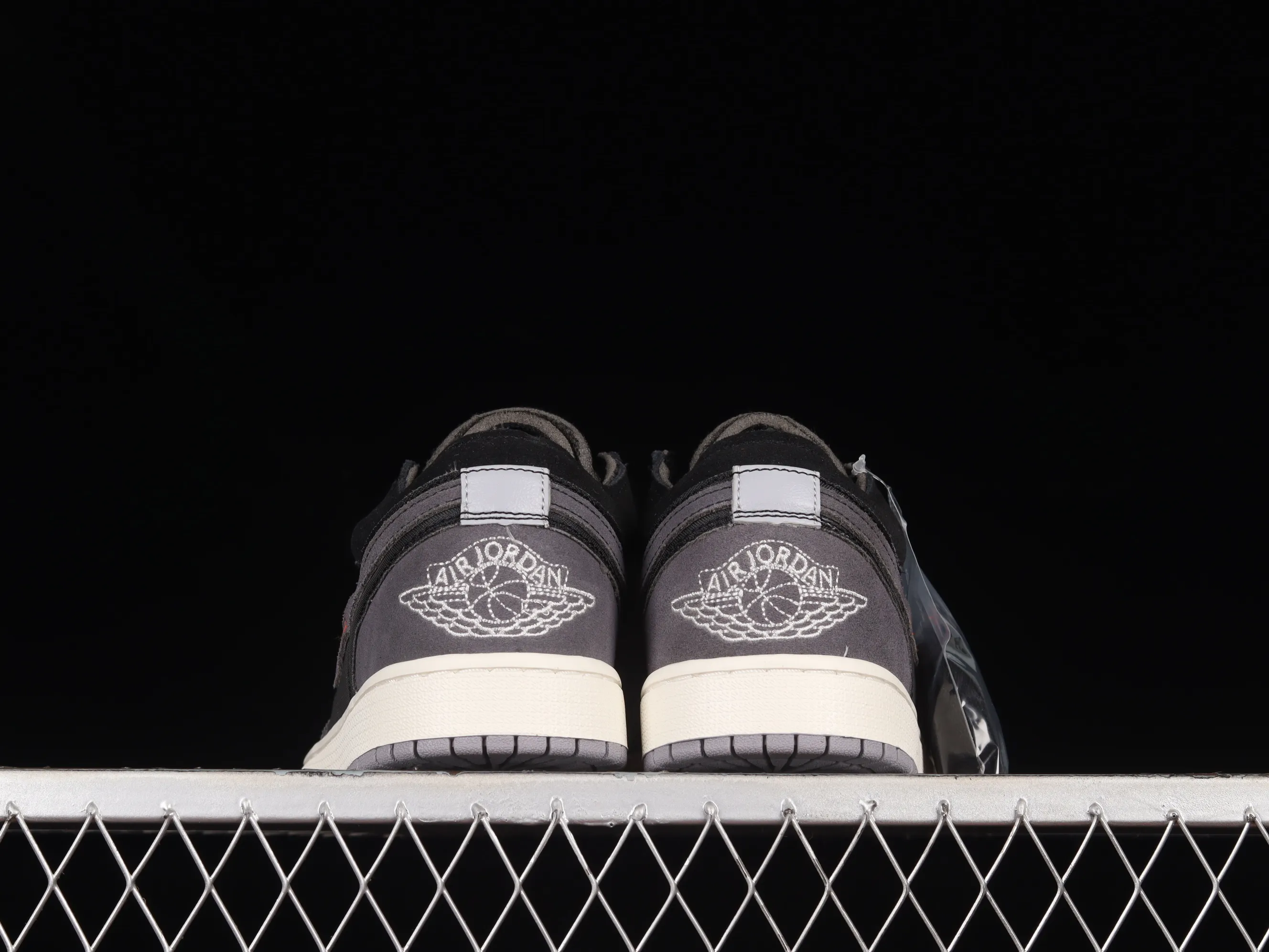 All categories Air Jordan Jordan series basketball shoes Air Jordan 1 Low Air Jordan 1 Low "Black Grey" AJ1 Joe 1 black gray retro culture and leisure sports sneakers DN1635-001